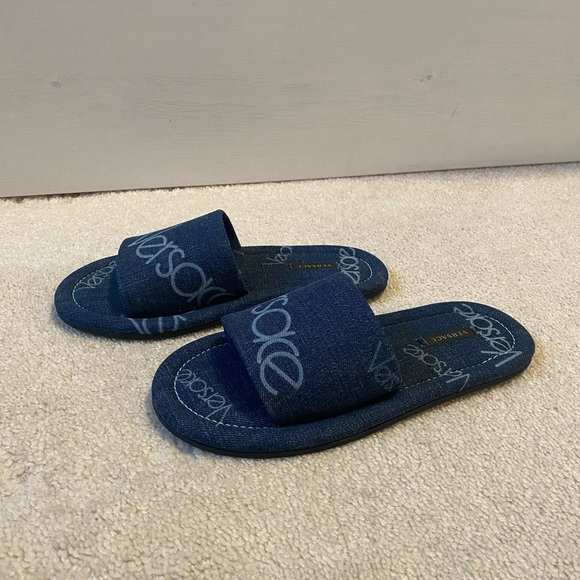 SOLD **BRAND NEW VERSACE SANDALS** - Picture 4 of 8